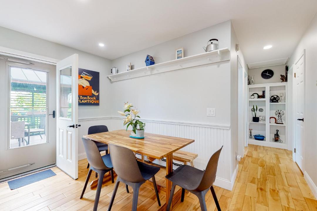 Photo of Livingroom in Town of Benton