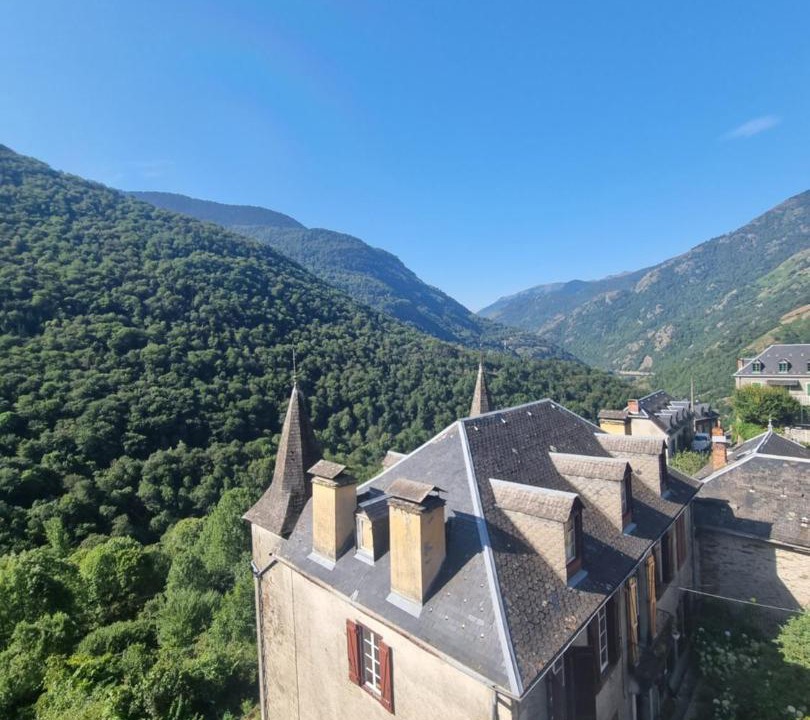 Photo of Others in Melles