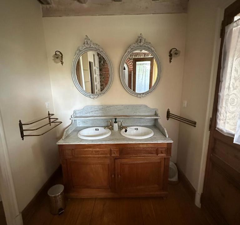 Photo of Bathroom in Peyssies