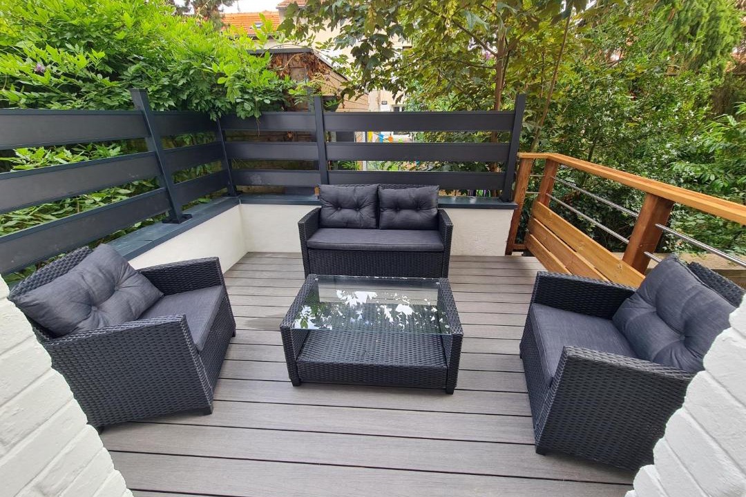 Photo of Patio Balcony in Poincare - Foch - Anatole France - Croix de Bourgogne