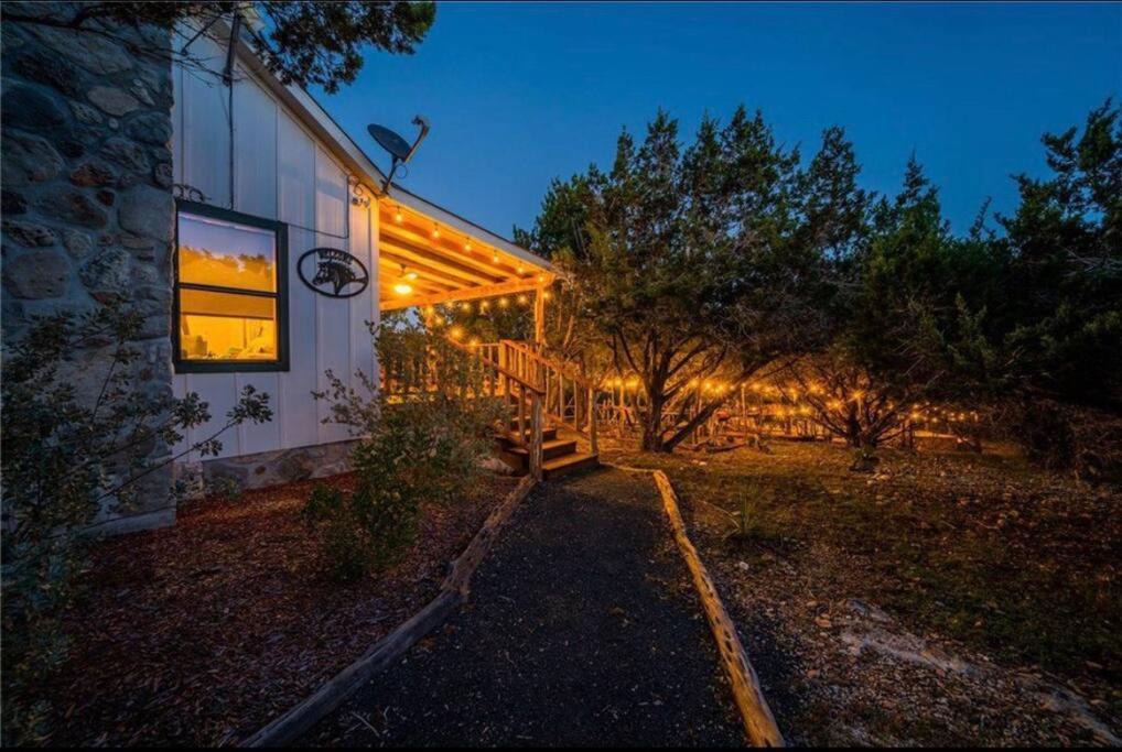 Photo of Buildings in Uvalde