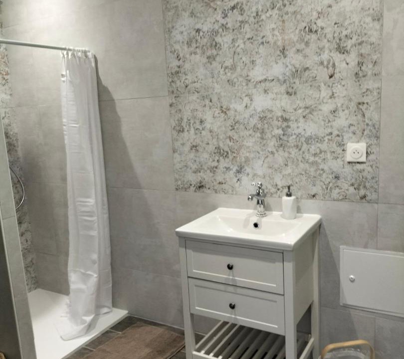 Photo of Bathroom in Langoat