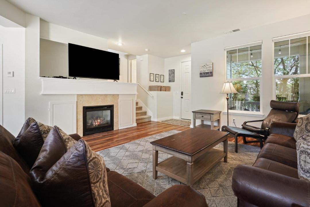 Photo of Livingroom in Southern Crossing