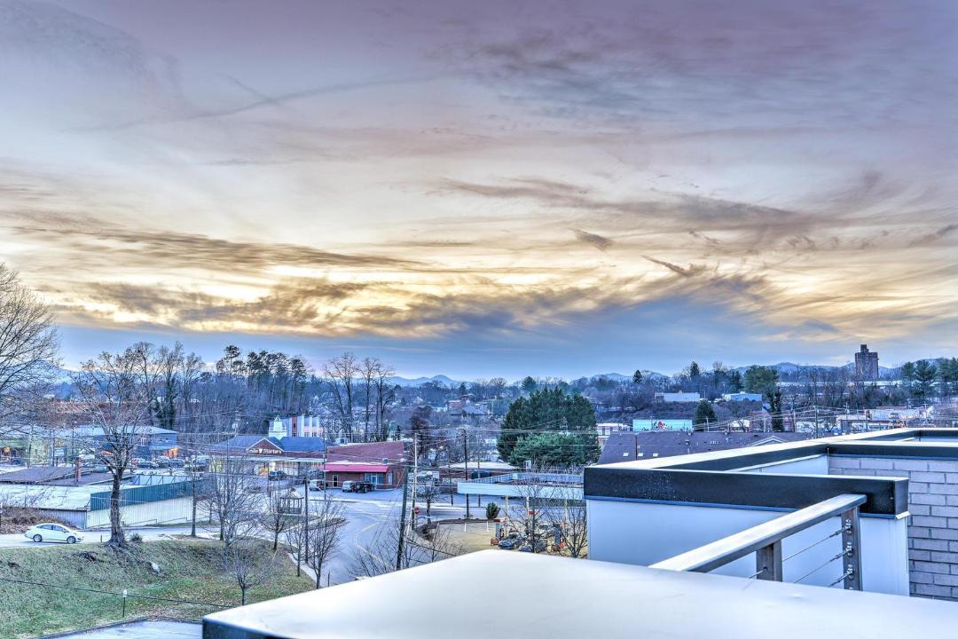 Photo of Patio Balcony in East End - Valley Street