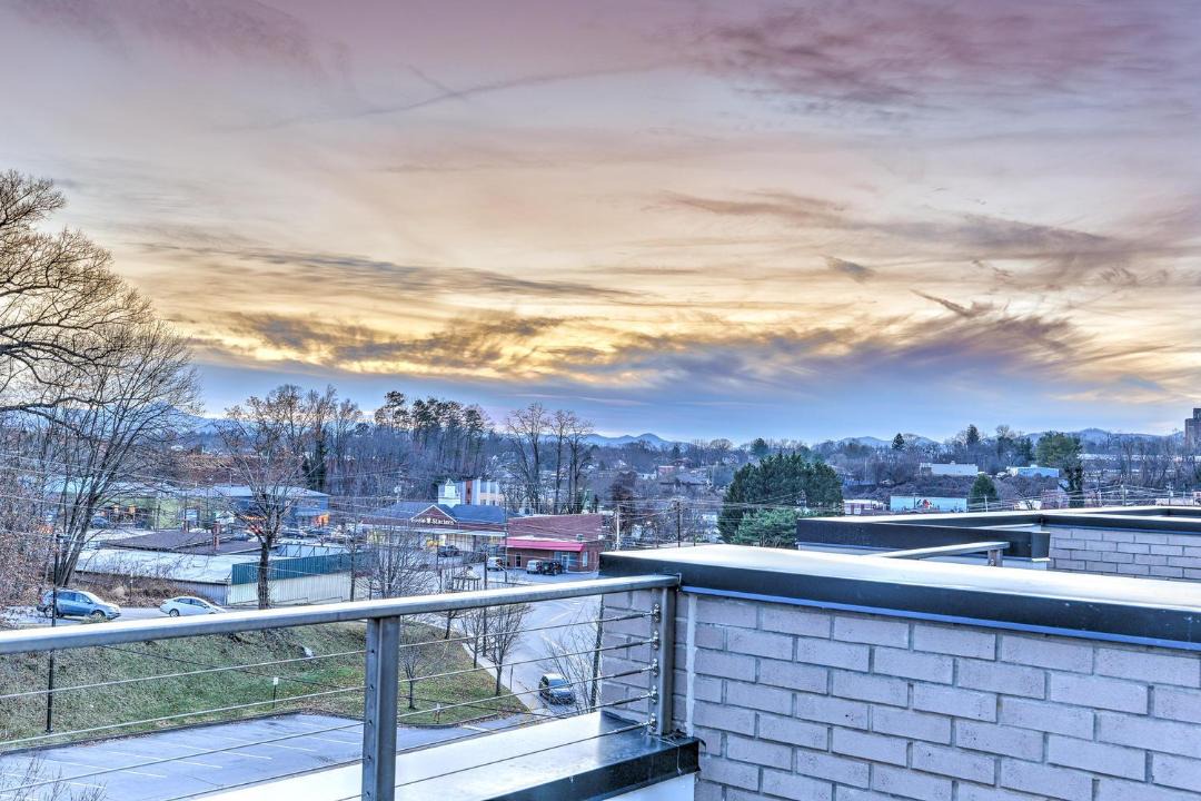 Photo of Patio Balcony in East End - Valley Street