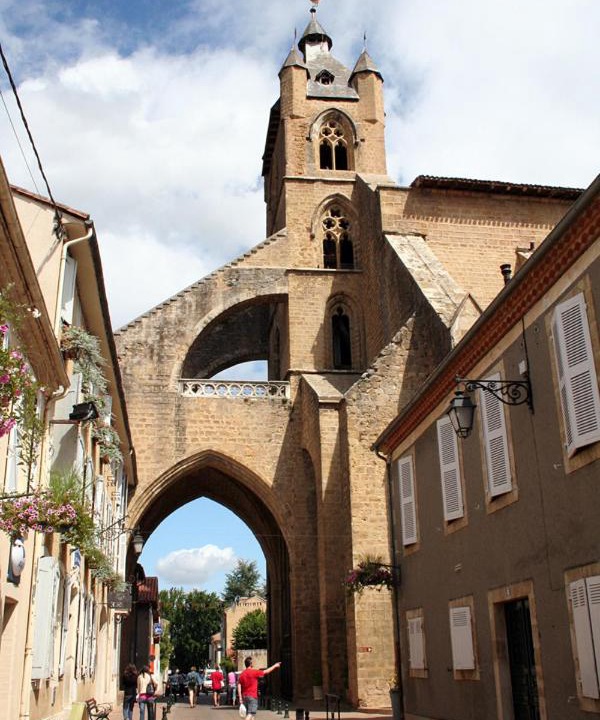 Photo of Buildings in Mirande