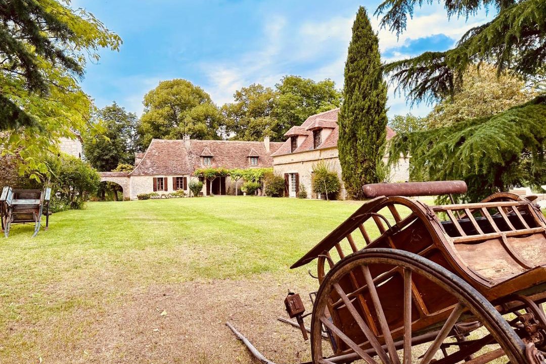 Photo of Others in Bardou