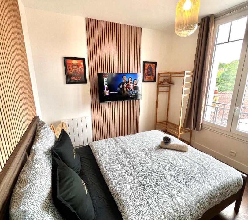 Photo of Bedroom in Saint-Gratien