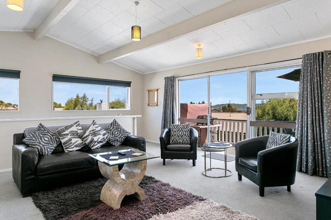 Photo of Livingroom in Richmond Heights