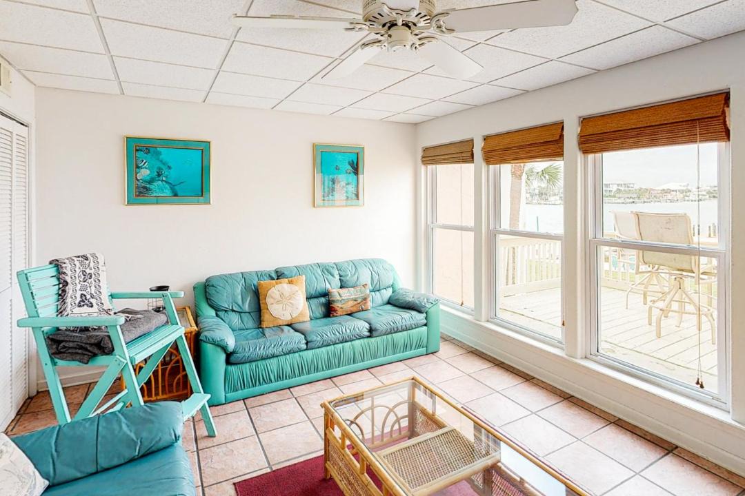 Photo of Livingroom in Treehouse