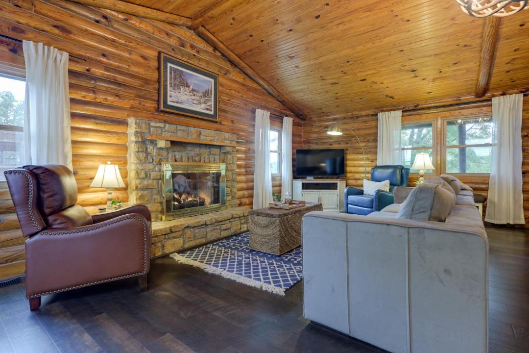 Photo of Livingroom in Brookville