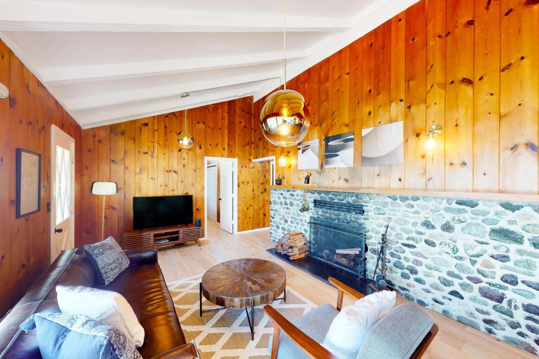 Photo of Livingroom in Hoodsport