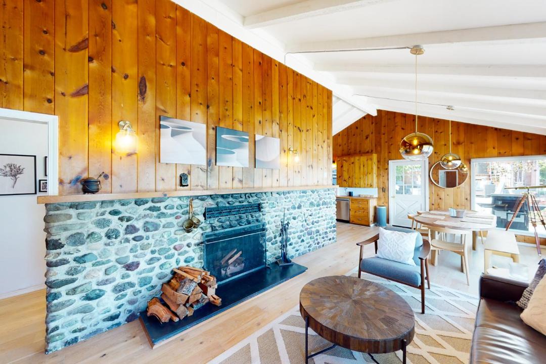 Photo of Livingroom in Hoodsport