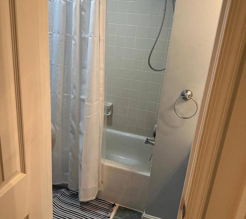 Photo of Bathroom in Hybla Valley
