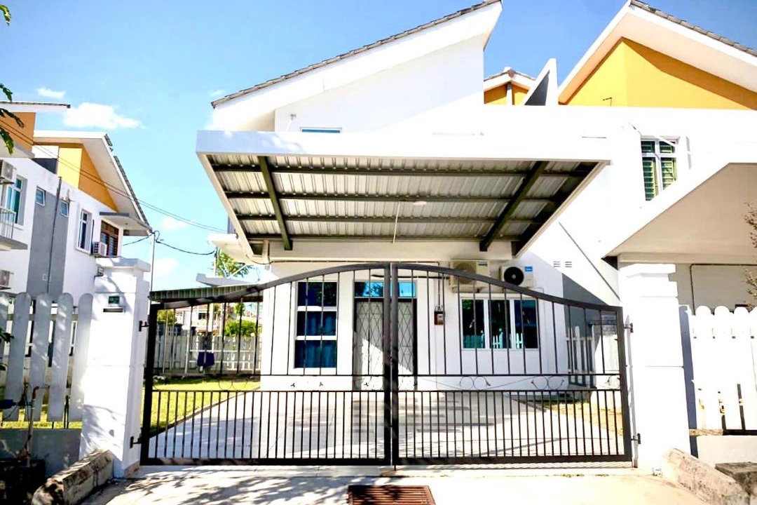 Photo of Buildings in Kampung Jelatang