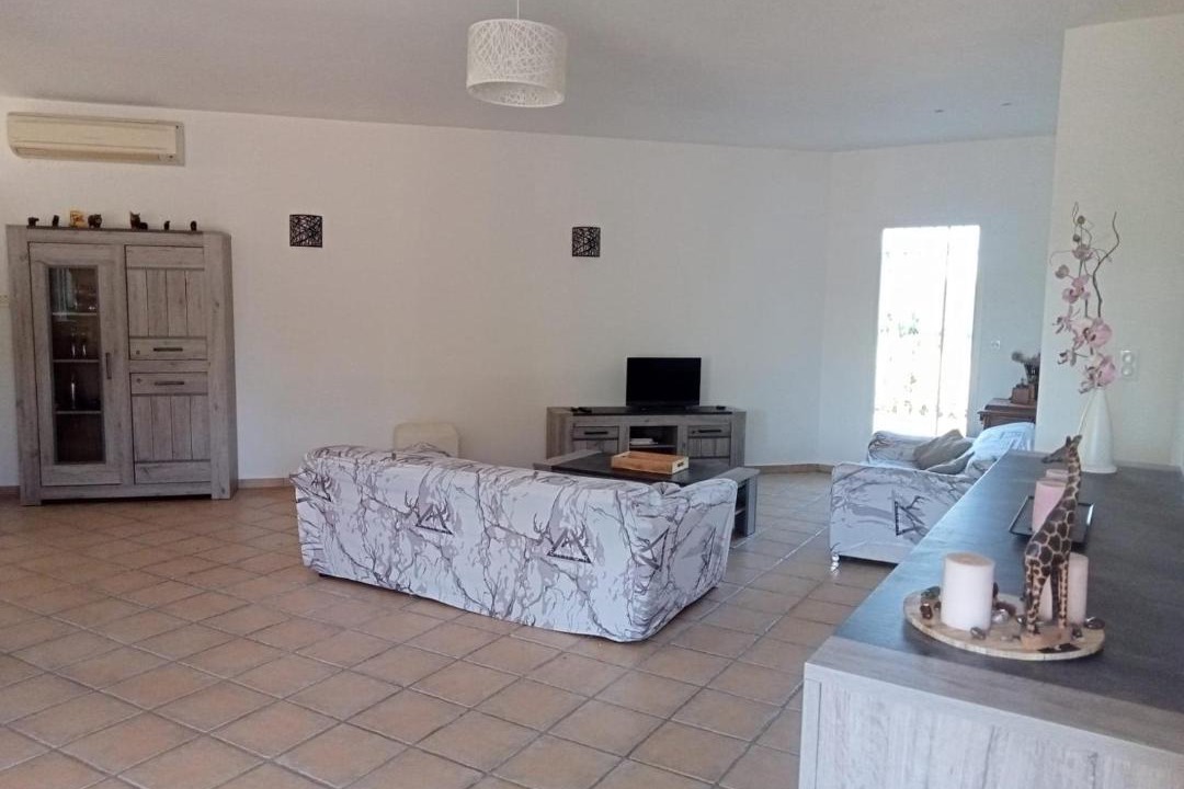 Photo of Others in Jonquieres-Saint-Vincent