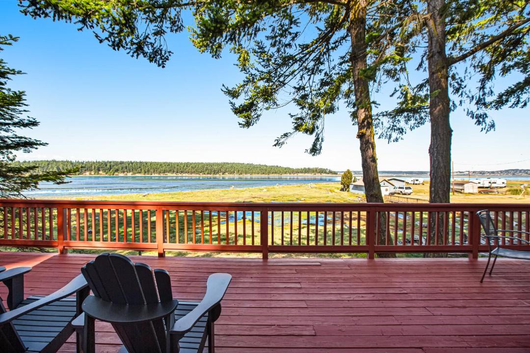 Photo of Patio Balcony in Marrowstone