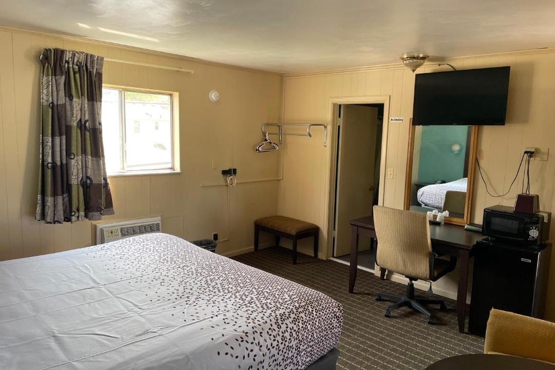 Photo of Others in Reynolds Corners