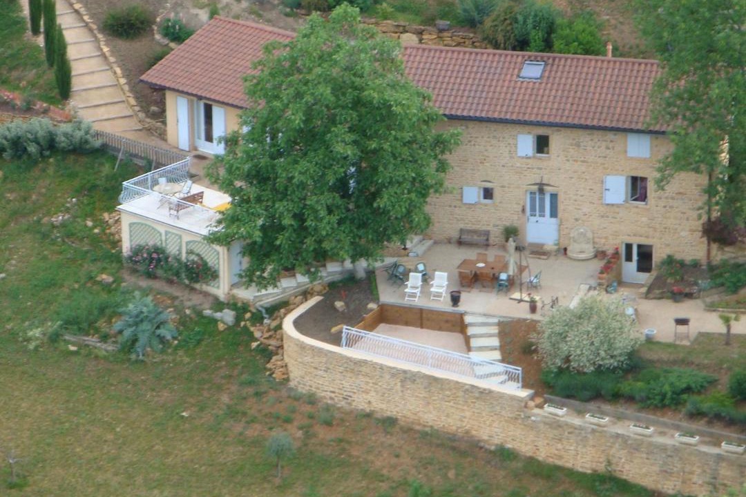 Photo of Others in Theize