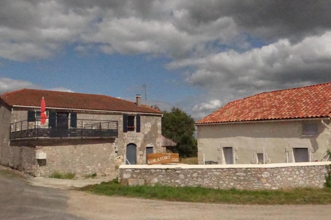 Photo of Buildings in Serignac
