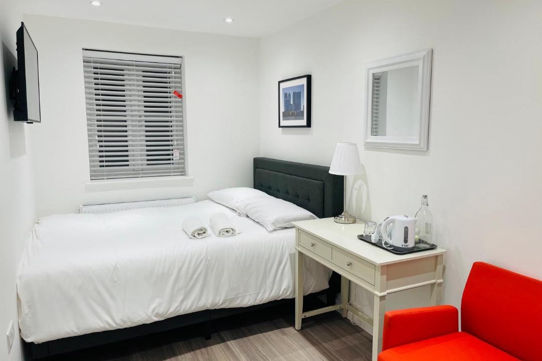 Photo of Bedroom in Island Gardens