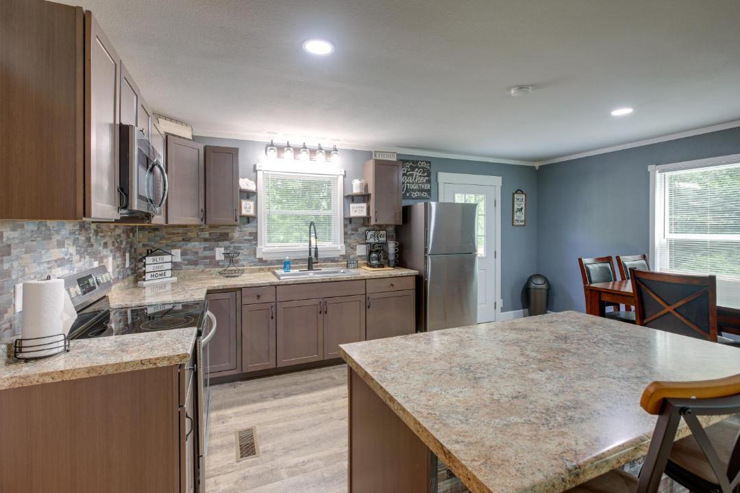 Photo of Others in Bryant