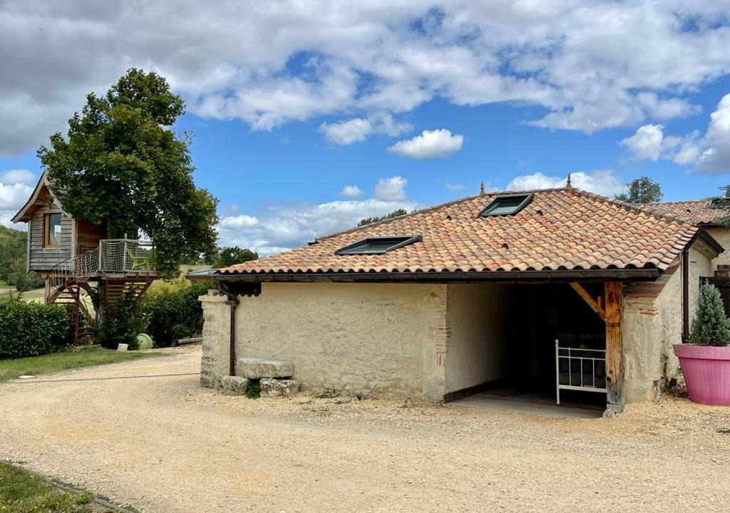 Photo of Others in Pailloles