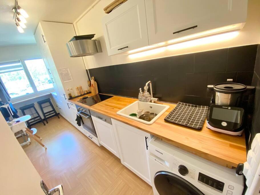 Photo of Kitchen in Magny-les-Hameaux