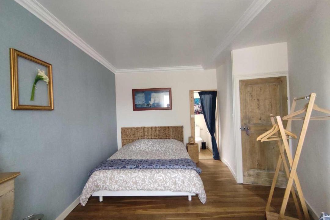 Photo of Bedroom in Flavigny-sur-Ozerain