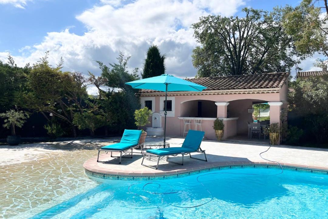 Photo of Others in Saint-Etienne-du-Gres