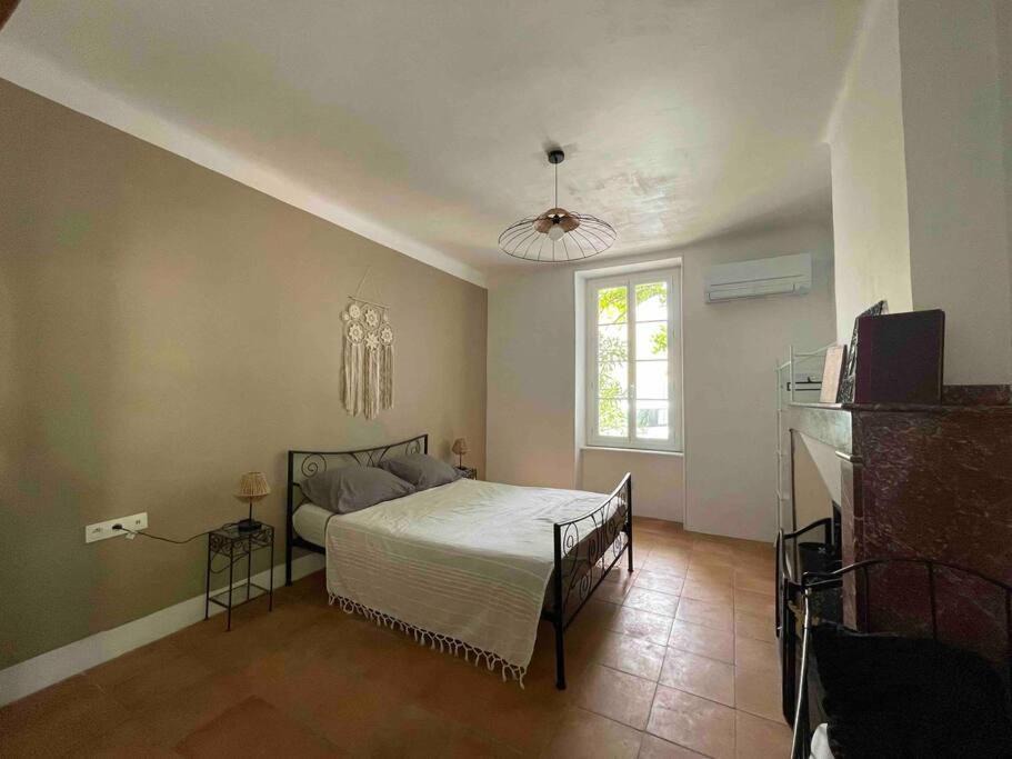 Photo of Bedroom in Cuxac-dʼAude