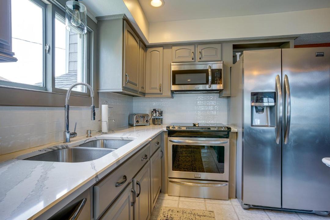 Photo of Others in Syracuse