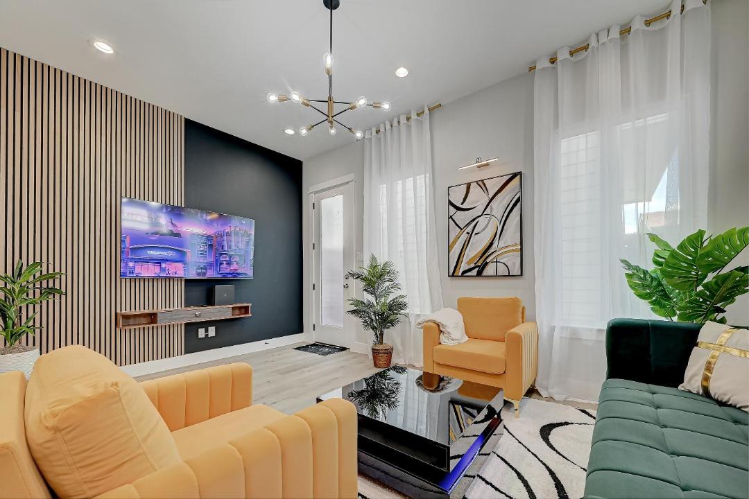 Photo of Livingroom in Northside