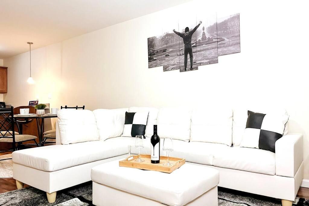 Photo of Livingroom in West Philadelphia