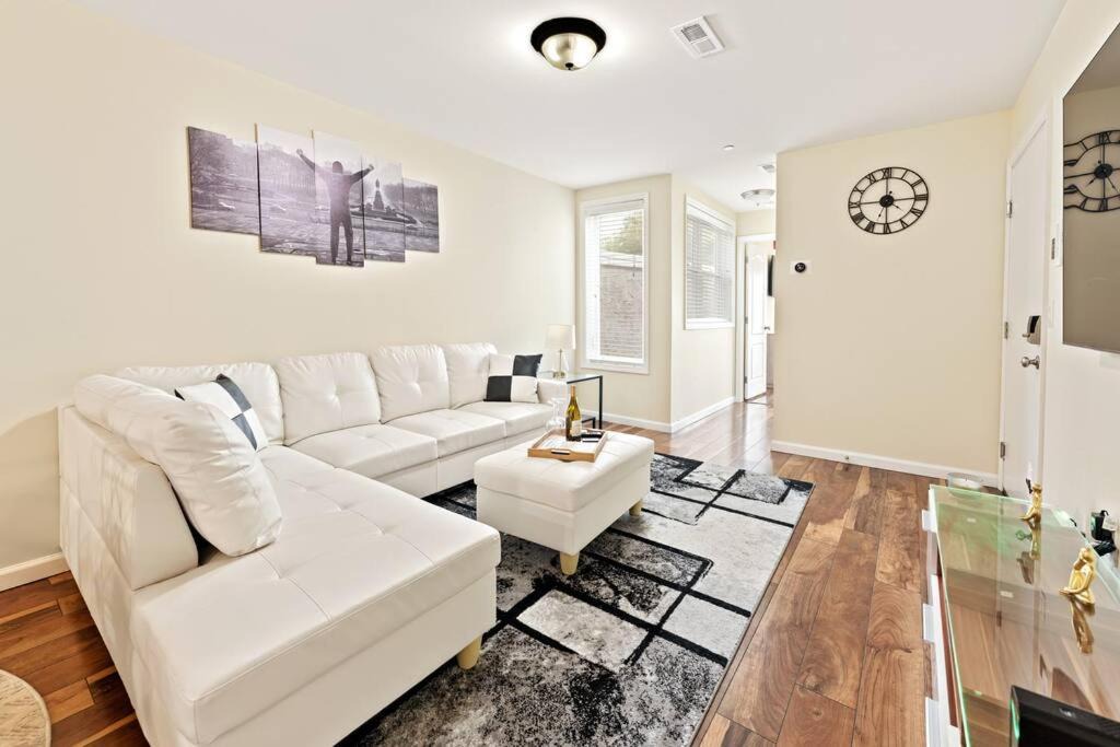 Photo of Livingroom in West Philadelphia