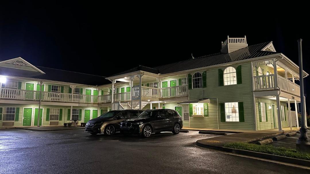 Photo of Buildings in Chatsworth