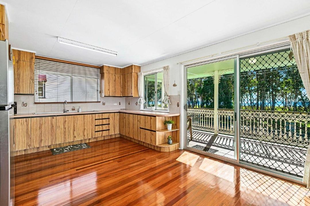 Photo of Others in Traviston