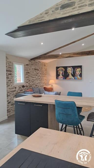 Photo of Others in Andouque