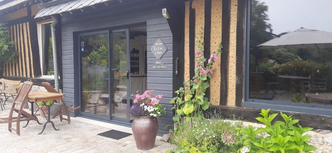 Photo of Others in Auzouville-sur-Saane