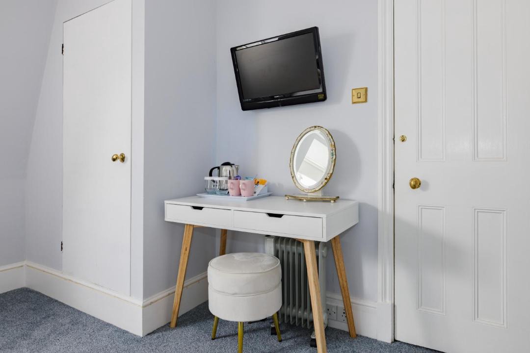 Photo of Others in Pembridge