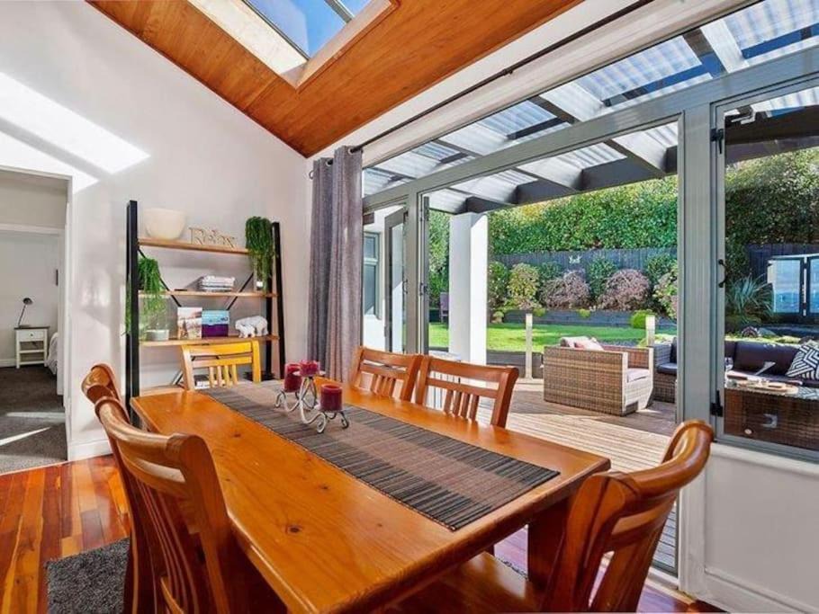 Photo of Livingroom in Acacia Bay