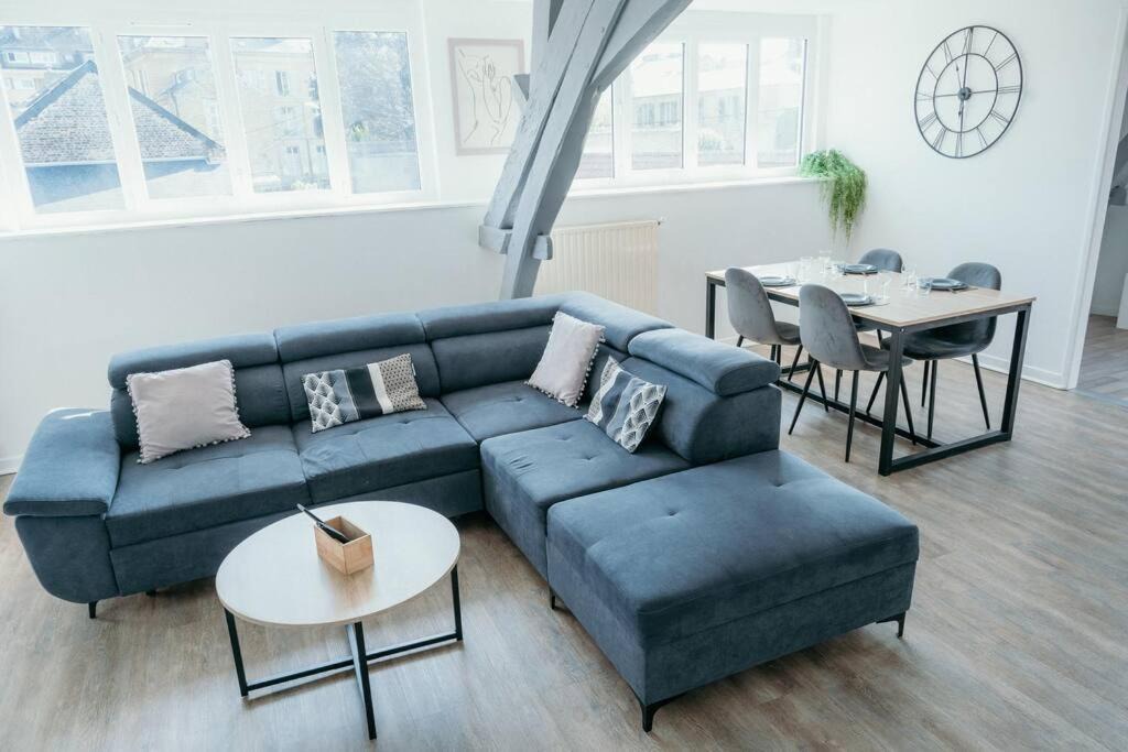 Photo of Livingroom in Charleville-Mezieres