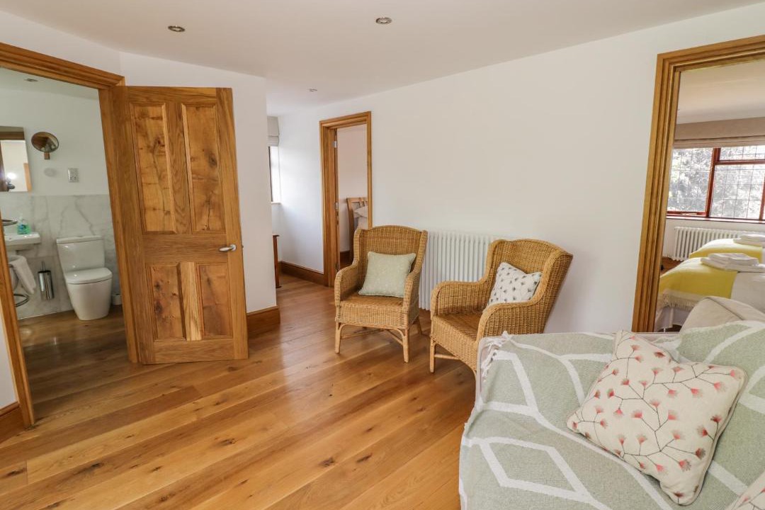 Photo of Others in Uley