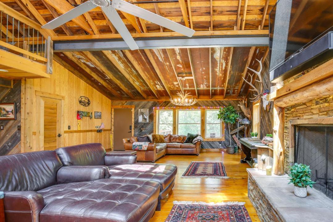 Photo of Livingroom in Pacific