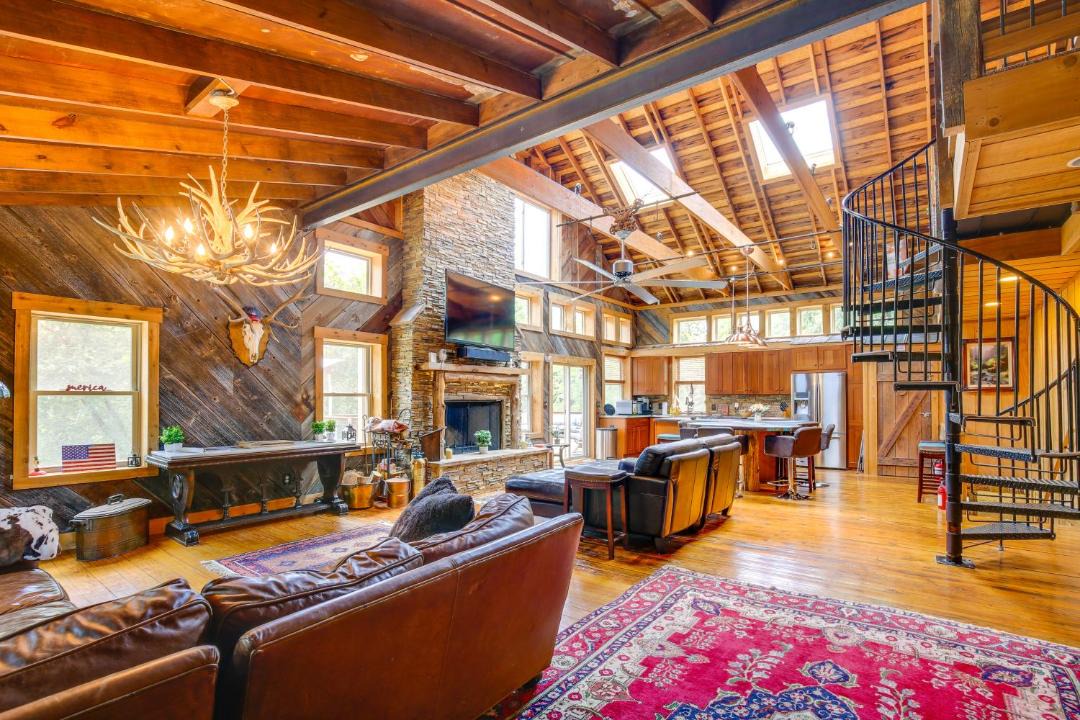 Photo of Livingroom in Pacific