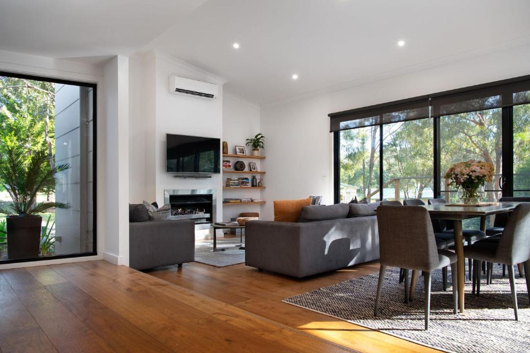 Photo of Others in Hepburn