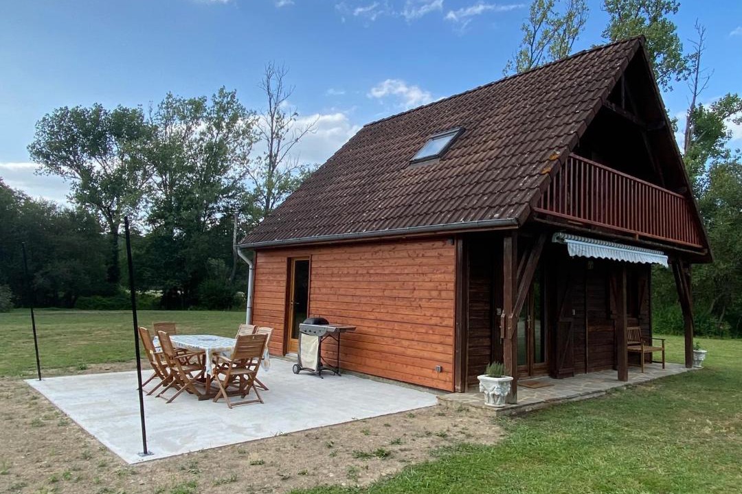 Photo of Buildings in Folles