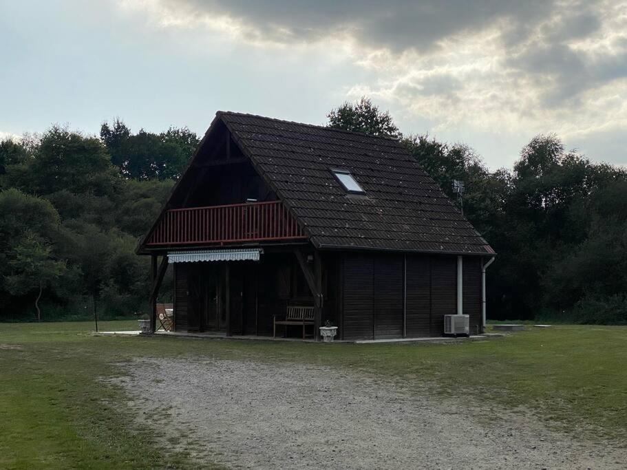 Photo of Buildings in Folles
