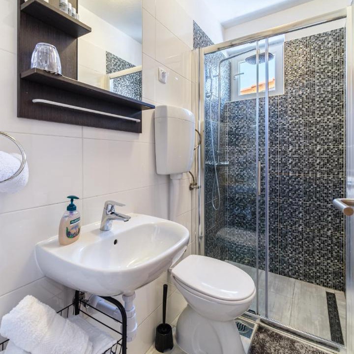 Photo of Bathroom in Cove Makarac (Milna)