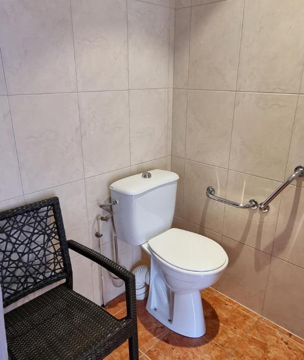 Photo of Others in Heric